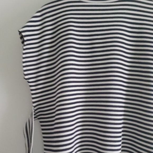 Express Striped Tie Waist Black & White Cotton Blend Blouse Size Medium - Picture 9 of 10